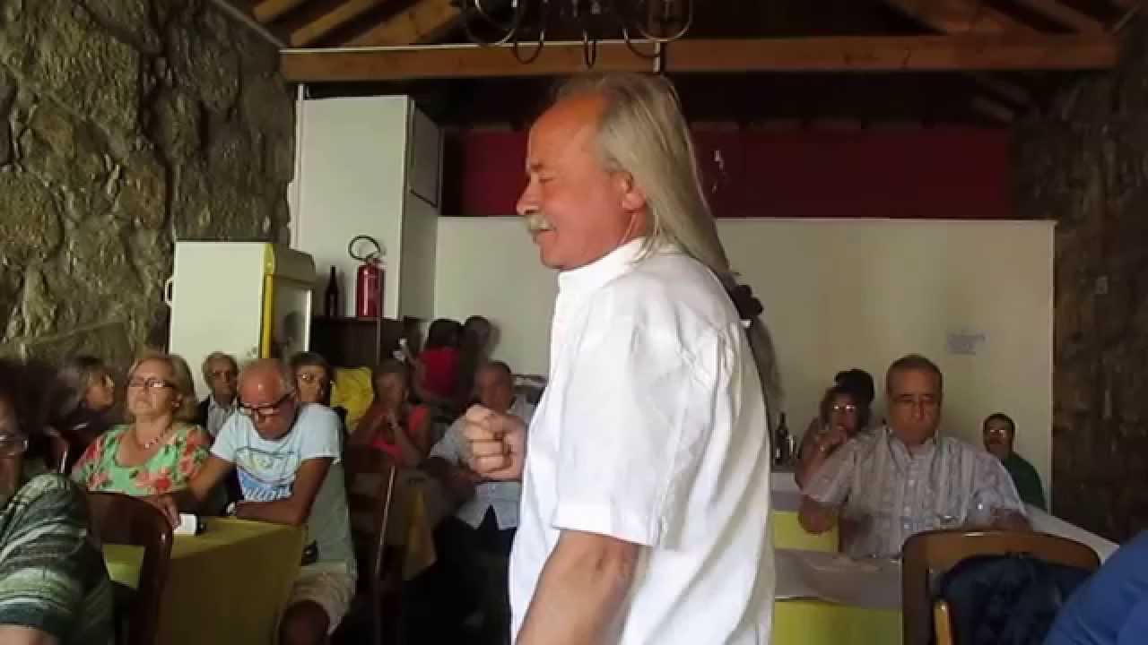 CARLOS NELSON  FADO, NO RESTAURANTE TRÊS IRMÃOS , NA RUA DE DUQUE SALDANHA , NO PORTO