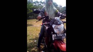 Vixion Cewek keren