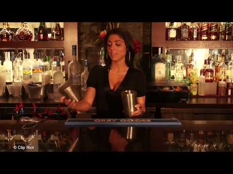 How To Make a Pink Lady Cocktail Recipe
