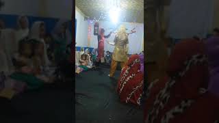 رقص زیبای دختر افغانی در منزل