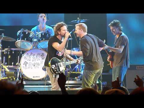 Running Back to Saskatoon (2nd try) - Pearl Jam