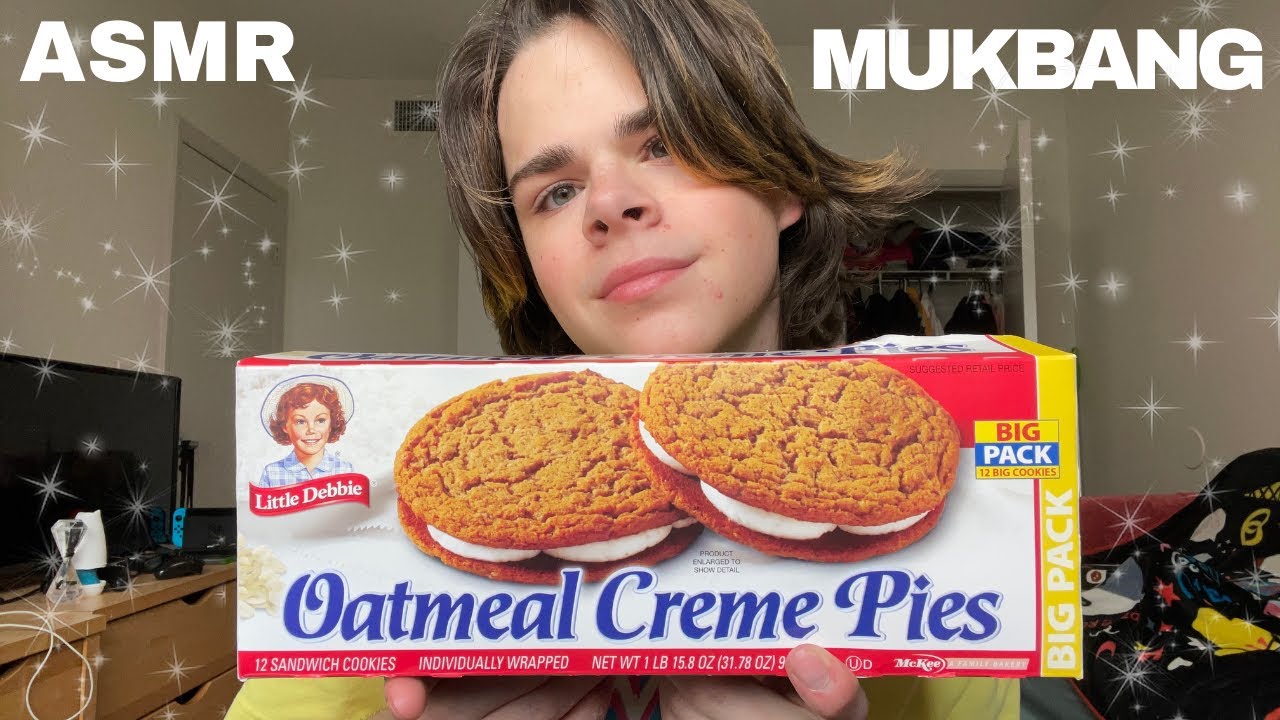 ASMR OatMeal Creme Pies Mukbang