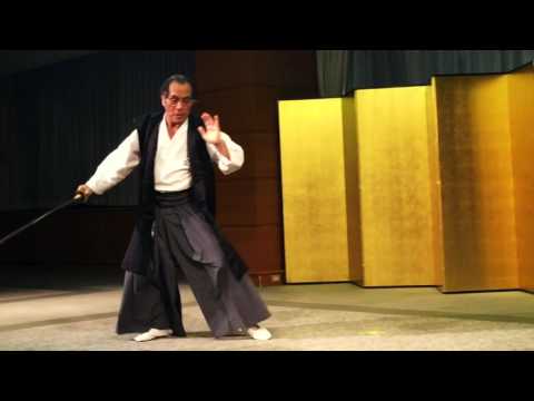 新体道から生まれた剣武天真流 宗家 青木宏之 - YouTube