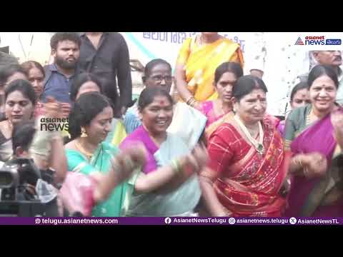 Minister Seethakka plays Bathukamma | Minister Seethakka | Bathukamma | Asianet News Telugu