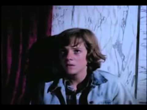 Scène coupée avec l'extincteur dans le film Phantasm (deleted scene)