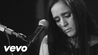 Смотреть клип Julieta Venegas Ft. Javiera Mena, Gepe - Vuelve