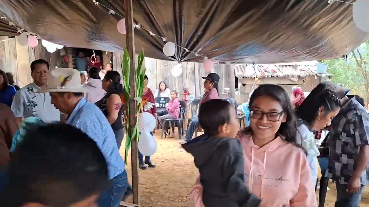 Edwin y sus teclados en Cañada de Lobo