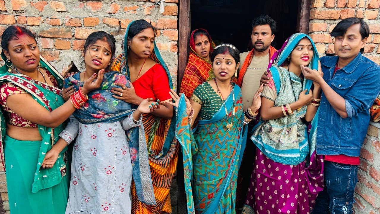 प्रेमी के प्यार में पागल लड़की, देखिये कैसे उसके पत्नी से खोली पोल।|Gawar Bhauji Priti Singh Comedy