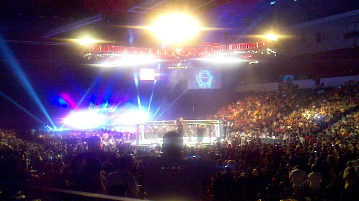 Rhonda Rousey Vs. Sarah Kaufmann (View from my sea...