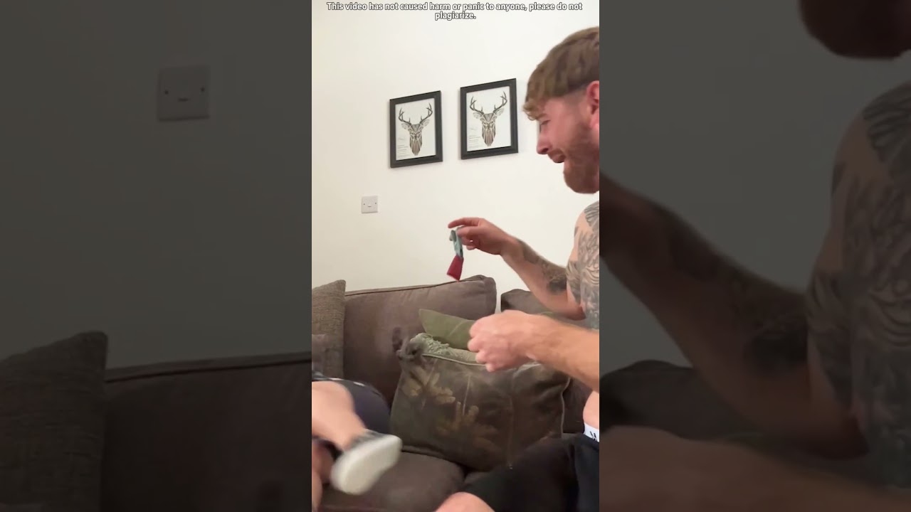 Fake tongue pranks😂😂