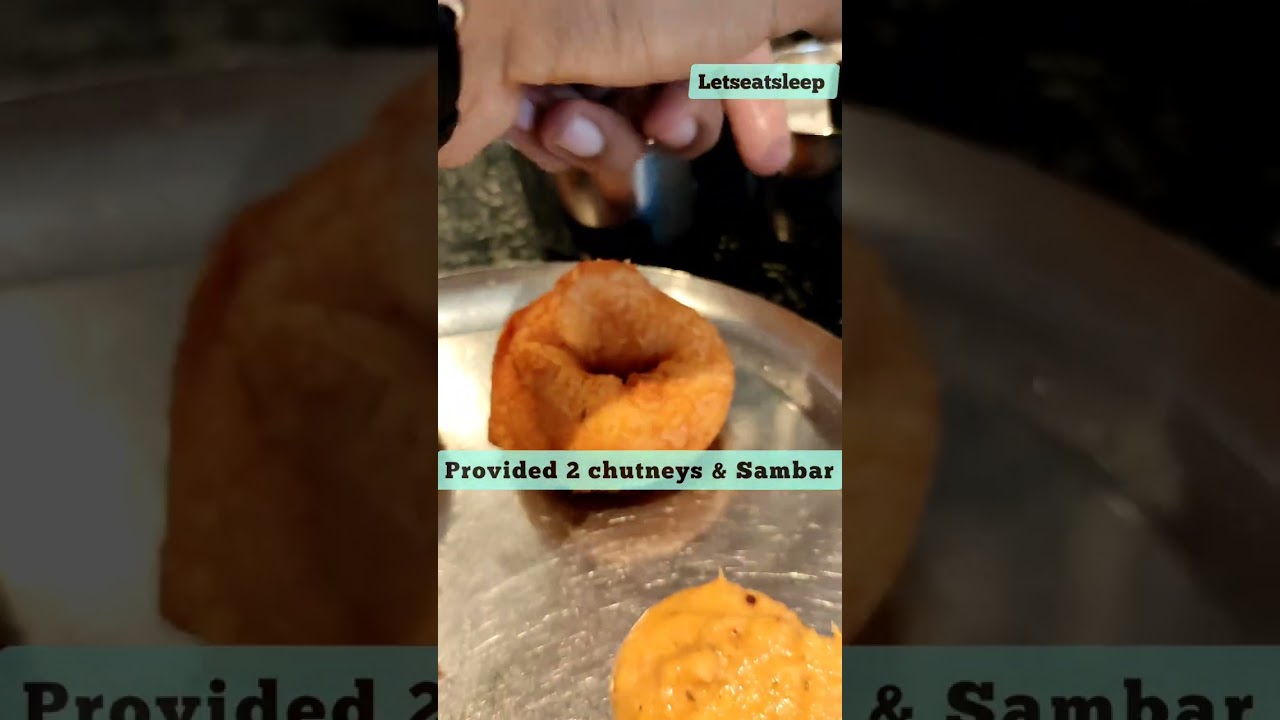 Medu Vada | Uzhunnu Vada | ഉഴുന്ന് വട | Ariya Nivas Restaurant  Trivandrum 