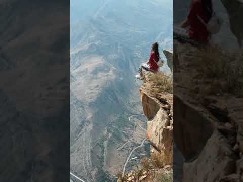 Дагестанский "язык тролля" на окраине старого села Гоор. Instagram: tamara_abd