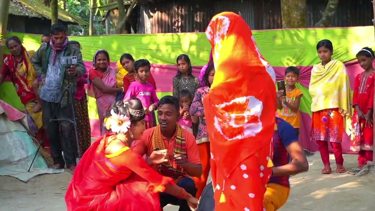 খুলিতে আচ্ছে গো আব্বাজান