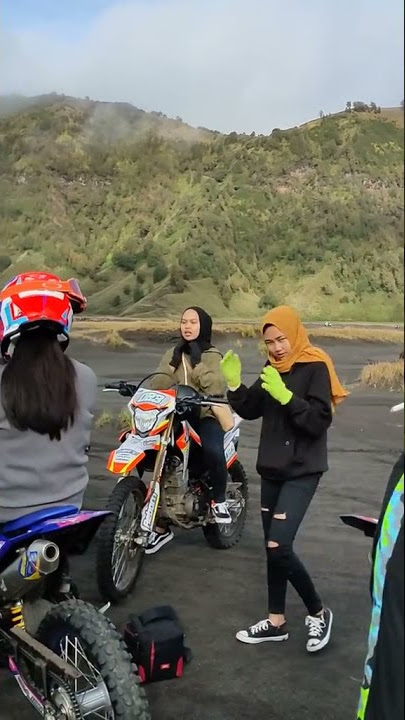 Gagal Freestyle CEWE Bar-bar Nyungsep🤣 | Story Wa Motor Cross