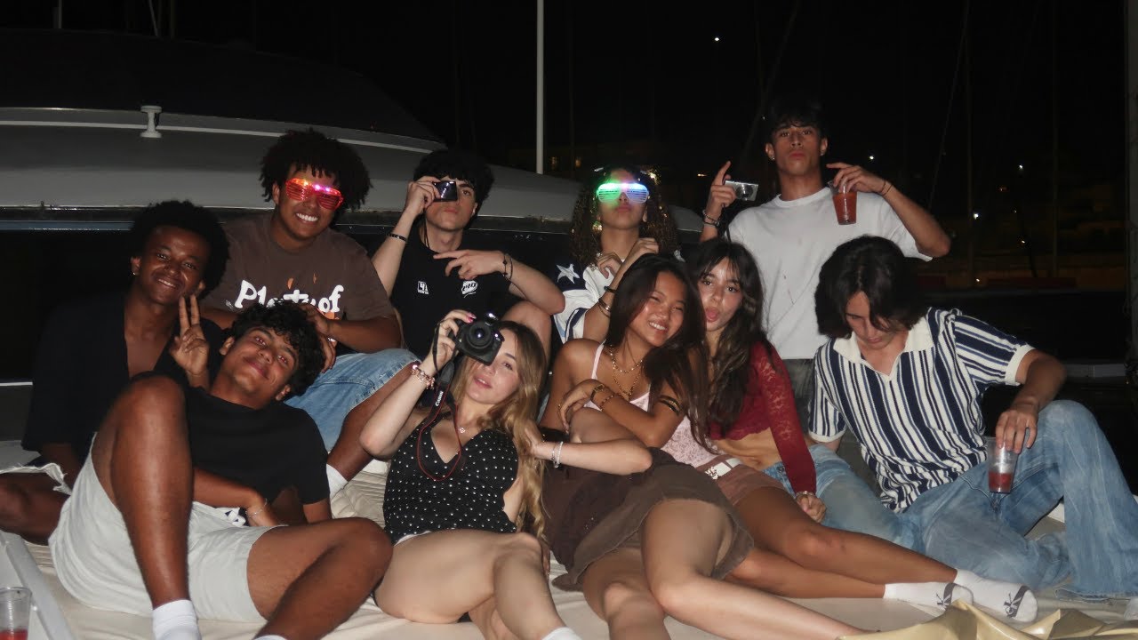 never let teenagers on a boat party