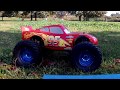 RC Monster Truck trova e insegue Saetta McQueen