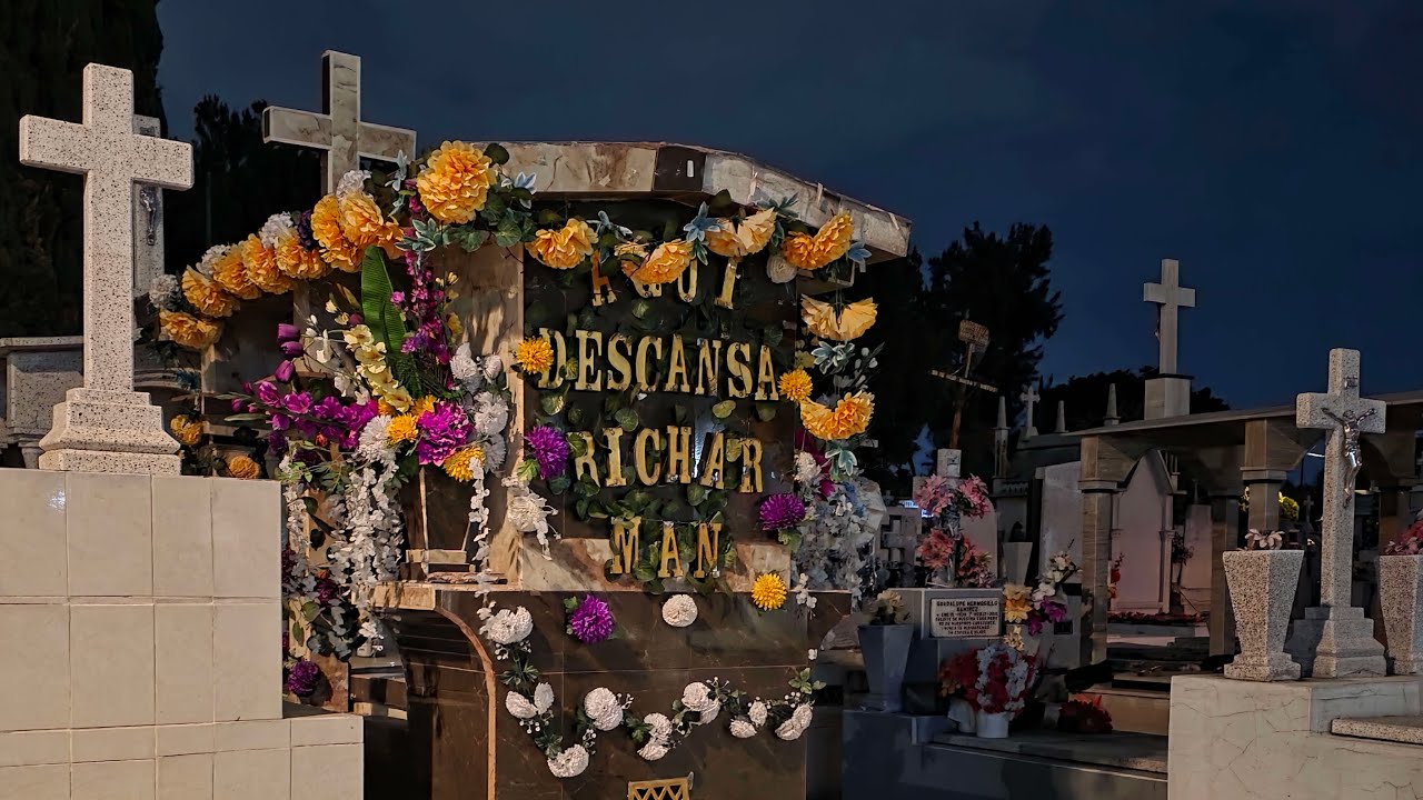 sobreviviendo a un panteon #terror