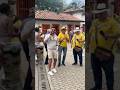 Retamos a unos trovadores en Medellín… y nos destrozaron 🤣🎸