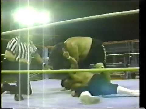 WWC: The Great Kokina (Yokozuna) vs. Ricky Santana