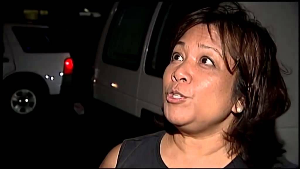 Makakilo brush fire threatens 20 homes - YouTube