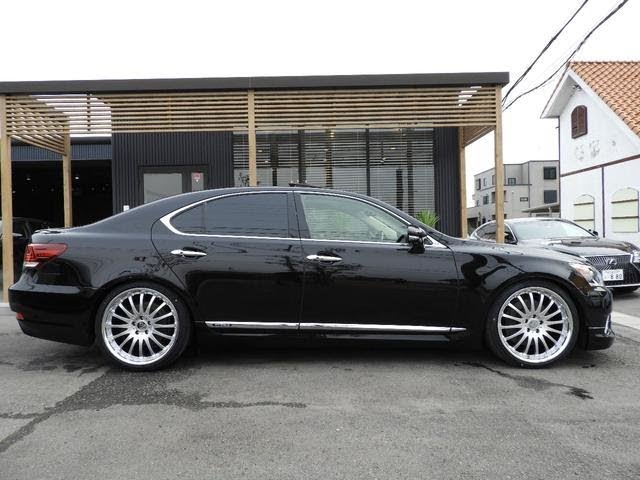 LS460.600hモデリスタハーフエアロ LS460.600hモデリスタハーフエアロ