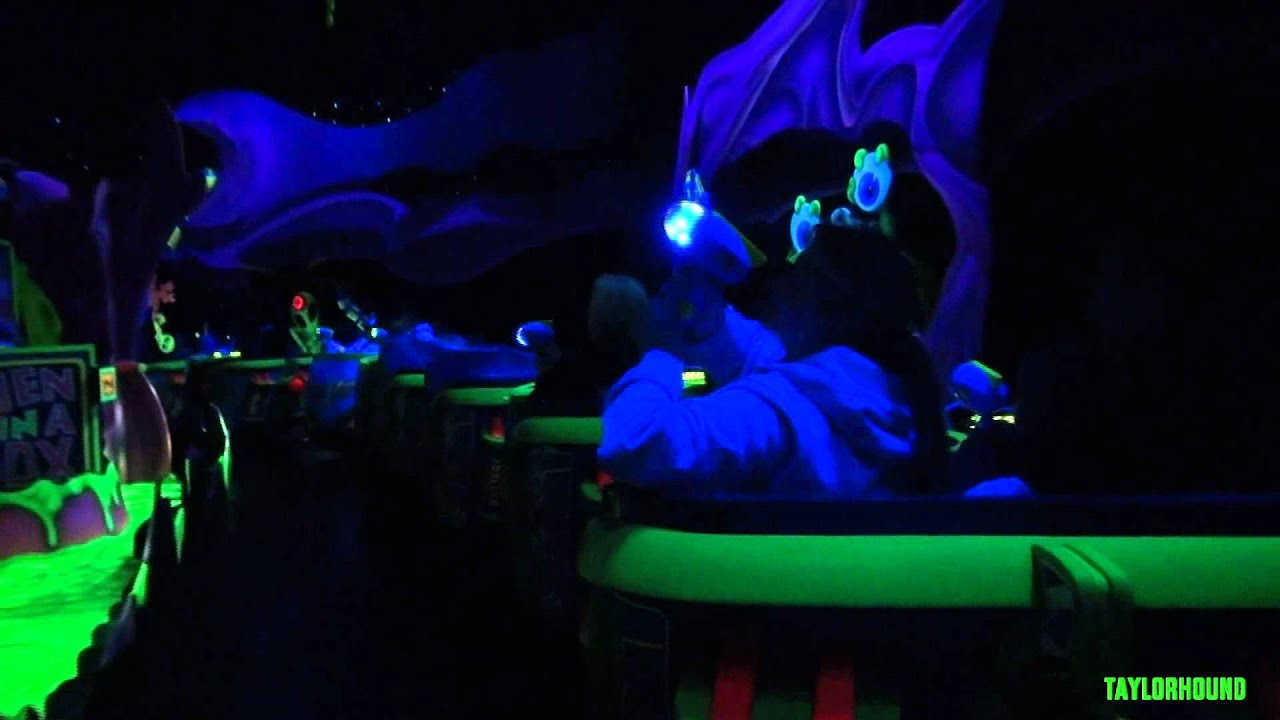 Buzz Lightyear Astro Blasters (HD POV) Disneyland California