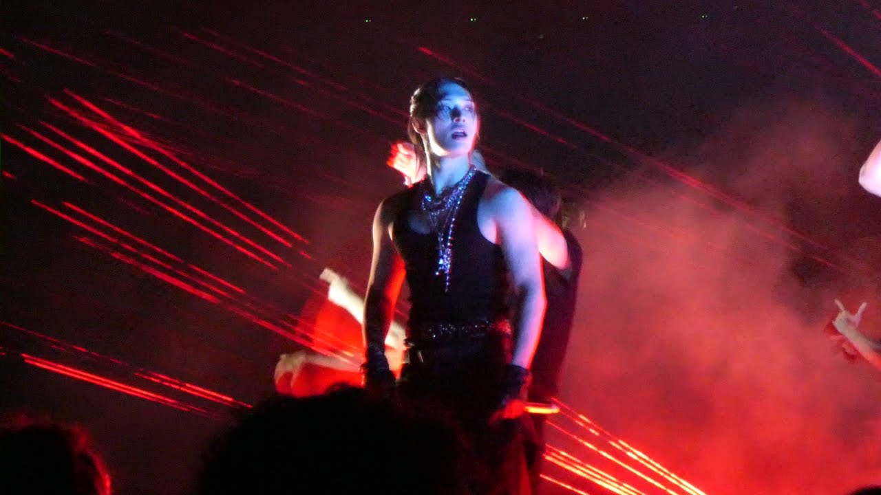 Autobahn + ROAR (Mingi Solo) - Ateez 250726 Chicago [4K]