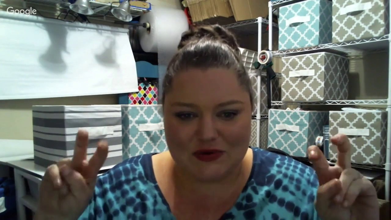 Browsing Bolos - Knife Blocks - Finding Profits At Thrift Stores and Garage Sales To Sell on Ebay thrifting in madrid