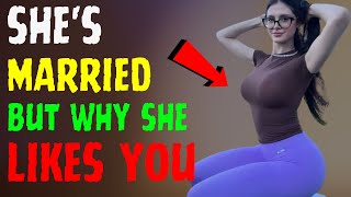 SIGNS A Married Woman LIKES YOU But ls Hiding It | The Woman Signals