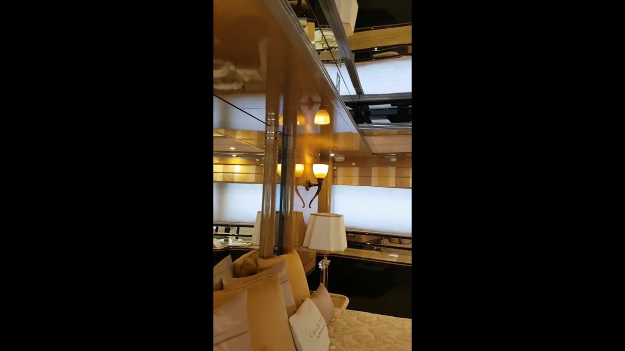 BENETTI 46 METER MASTER CABIN with EXTRA BATHROOM TOILET