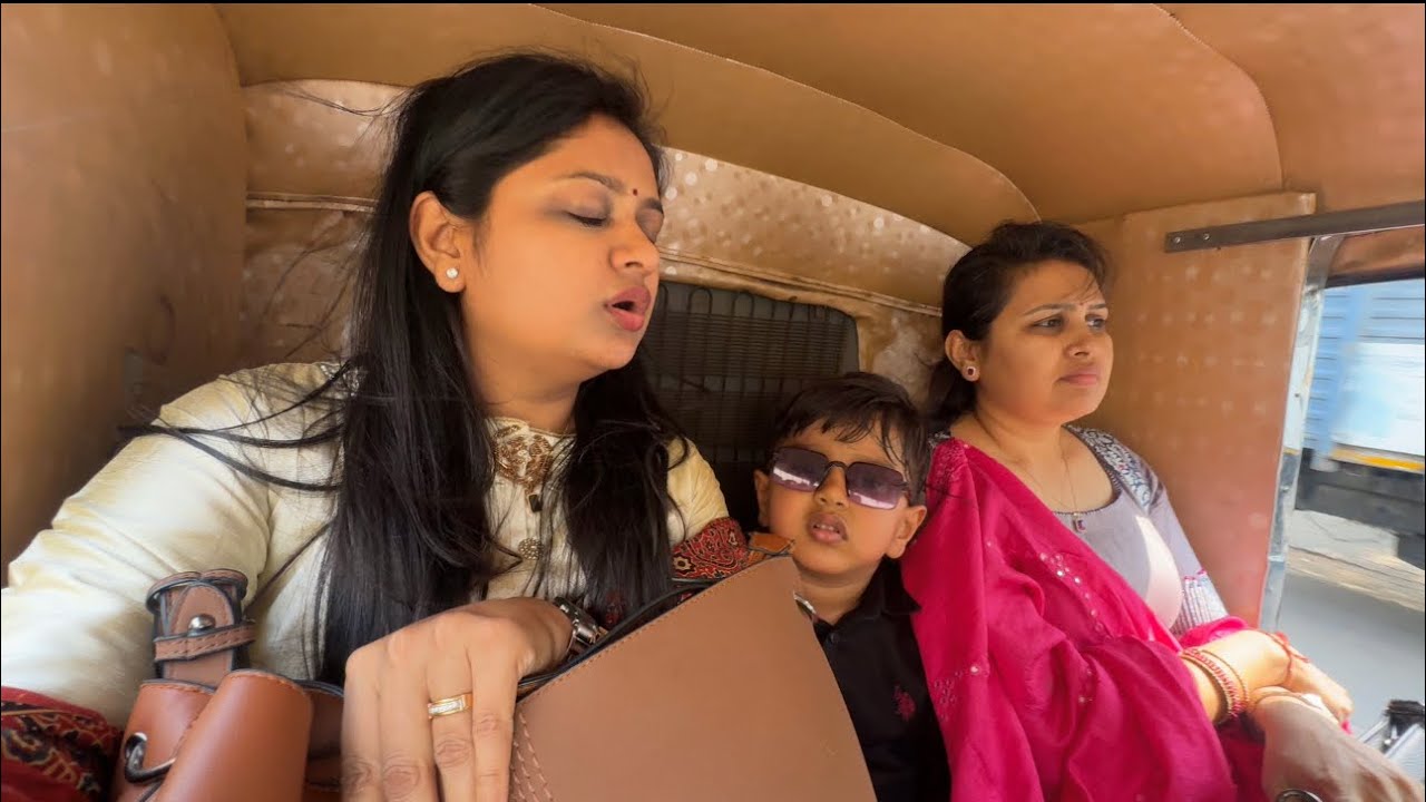 Hum dono bahene mummy Ke sath baat nahi karte kyu?