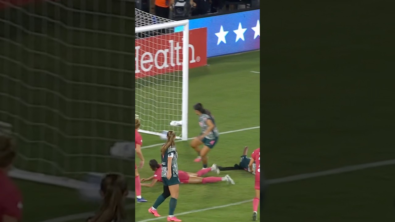 Chaos in the box and Rebeca Bernal cleans it up 👀⚽️ #nwsl #soccer #football