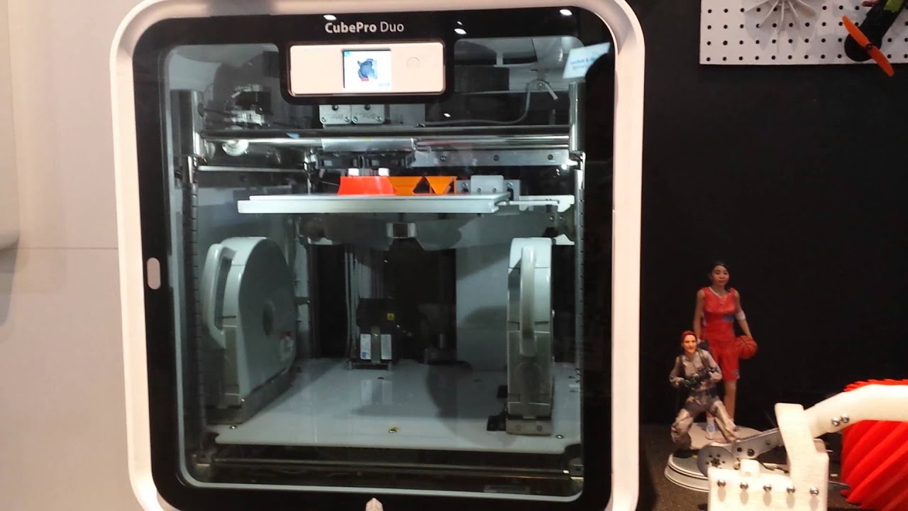 CubePro 3D printer in action at CES - YouTube