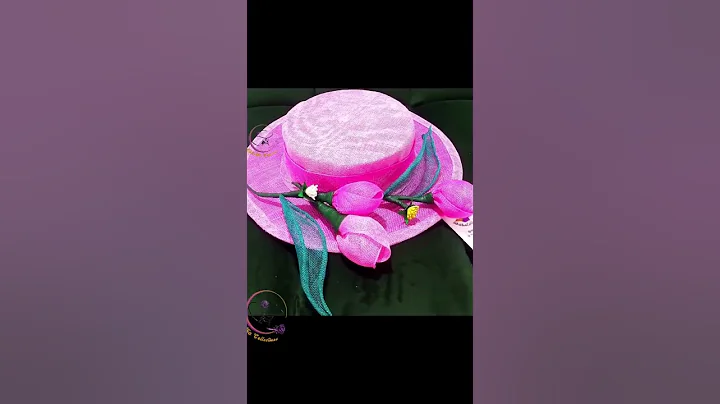 Have you seen a boater hat lately? 🤔 You should own one👏🏻💃🏻 #hats #sinamay #handsewn #boaters