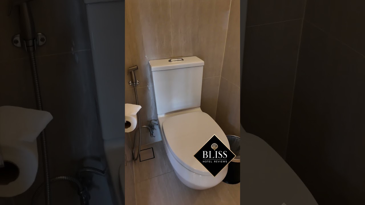 Amara Bangkok Hotel - Club 10 Double Room (Room Tour)