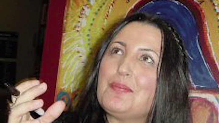 Jeta ime në Amerikë dhe si e njohu bahskeshortin e saj Flet per here te pare  Parashqevi Simaku
