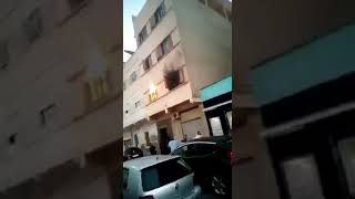 المغرب - شاب نقذ جوج وليدات صفار من الموت من بعد مشعلات العافية في البرطمة فين ساكنين بالناظور