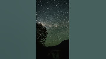 Milky Way timelapse - Lake Maroon, Queensland