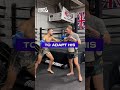 This one armed fighter is incredible 😮