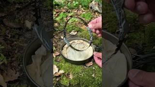 Survival Skills: DIY Bow Saw in Extreme Conditions in 5 Minutes. #survival #camping #lifehacks Resimi