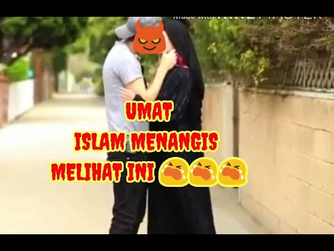 VIRAL !! Cewek Berjilbab Ciuman depan umum