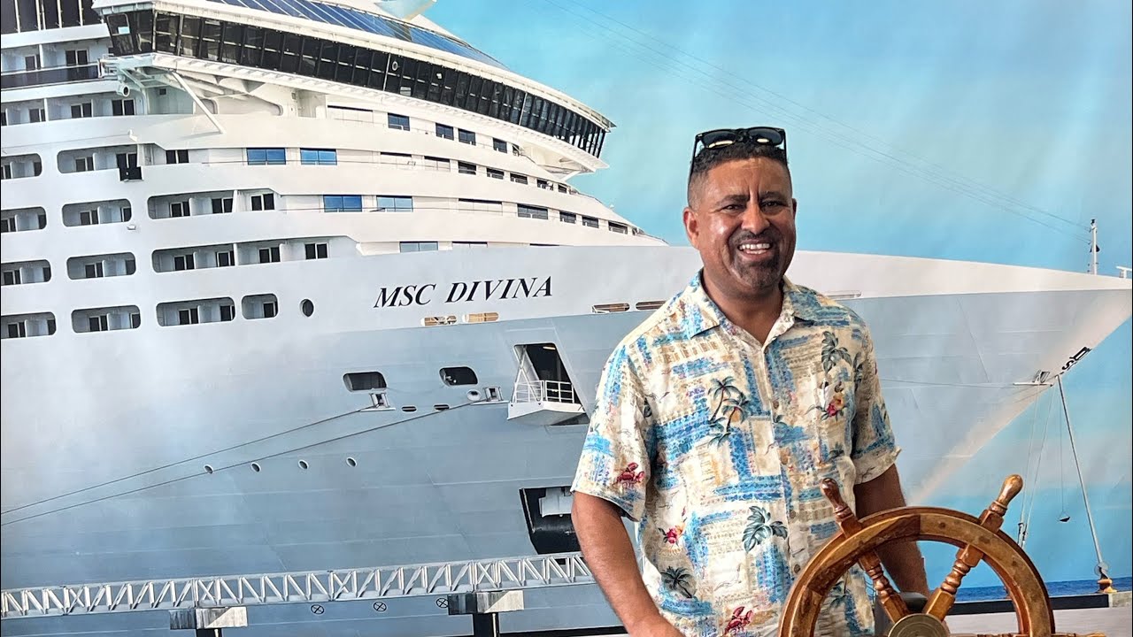 MSC DIVINA CRUISE SHIP TOUR