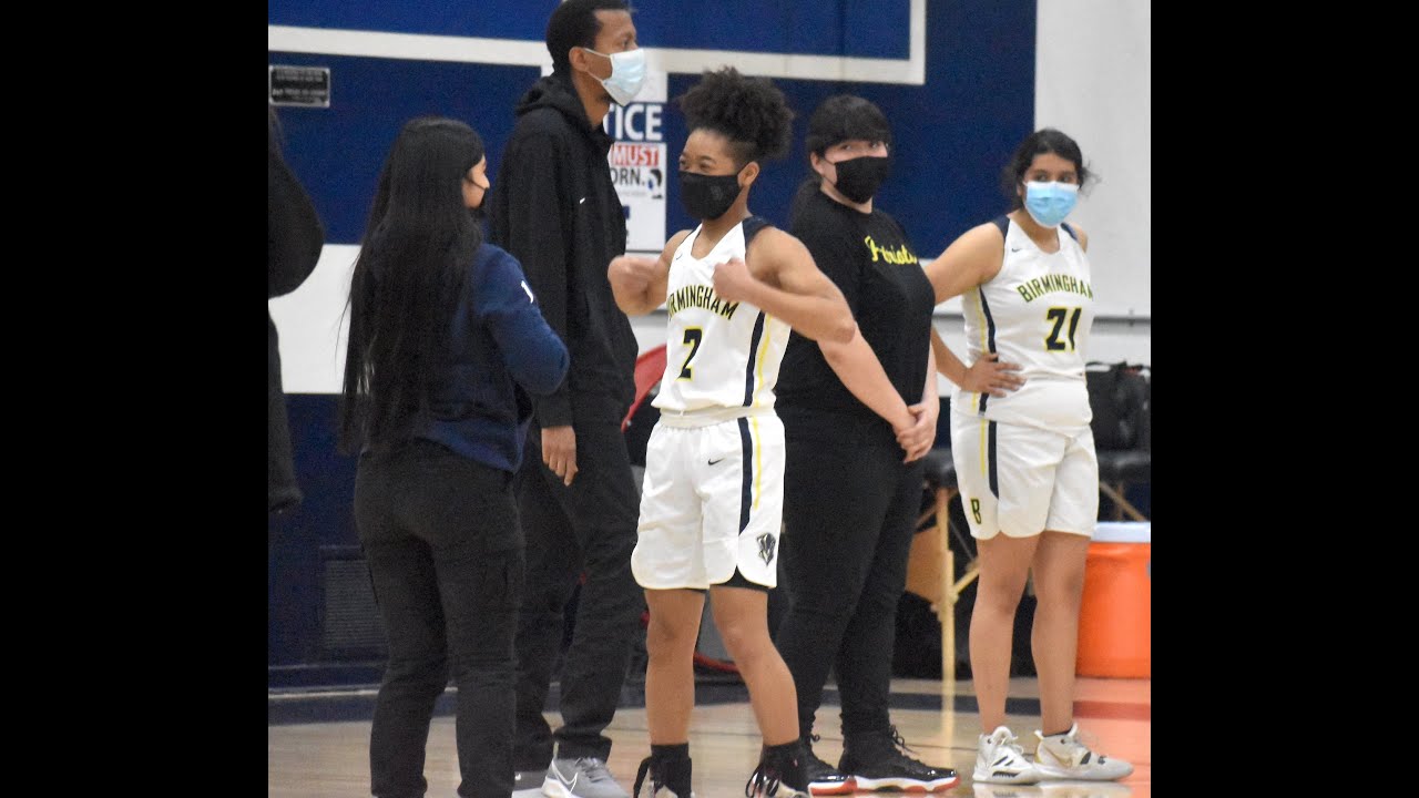 HIGHLIGHTS: Janna Holley drops 30 pts to lead Birmingham past Palisades in City Section semifinals