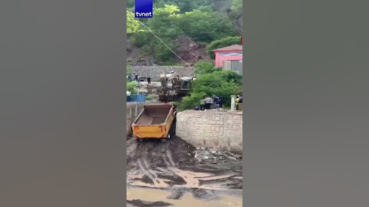 Oto yıkamacıya getirilen kamyon dereye düştü #gündem #haber #shorts