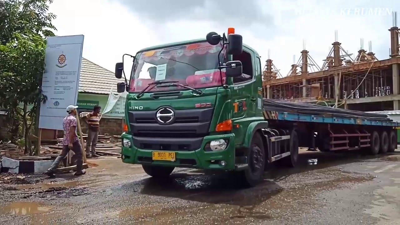 Parkir truk  trailer hino  500  YouTube