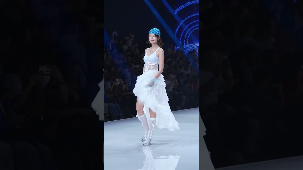 深圳内衣秀#beauty #runway #fashionshow ##란제리 쇼#ランジェリーショー #中國女#Lingerie