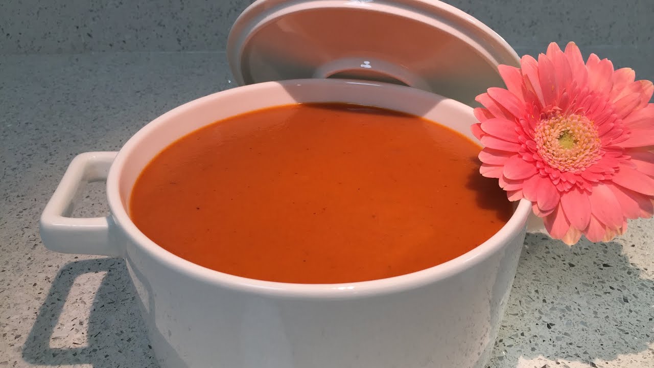 מרק פלפלים חם ליום חורף קר