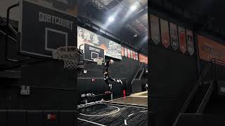 18岁的腰 果然越老越腰啊