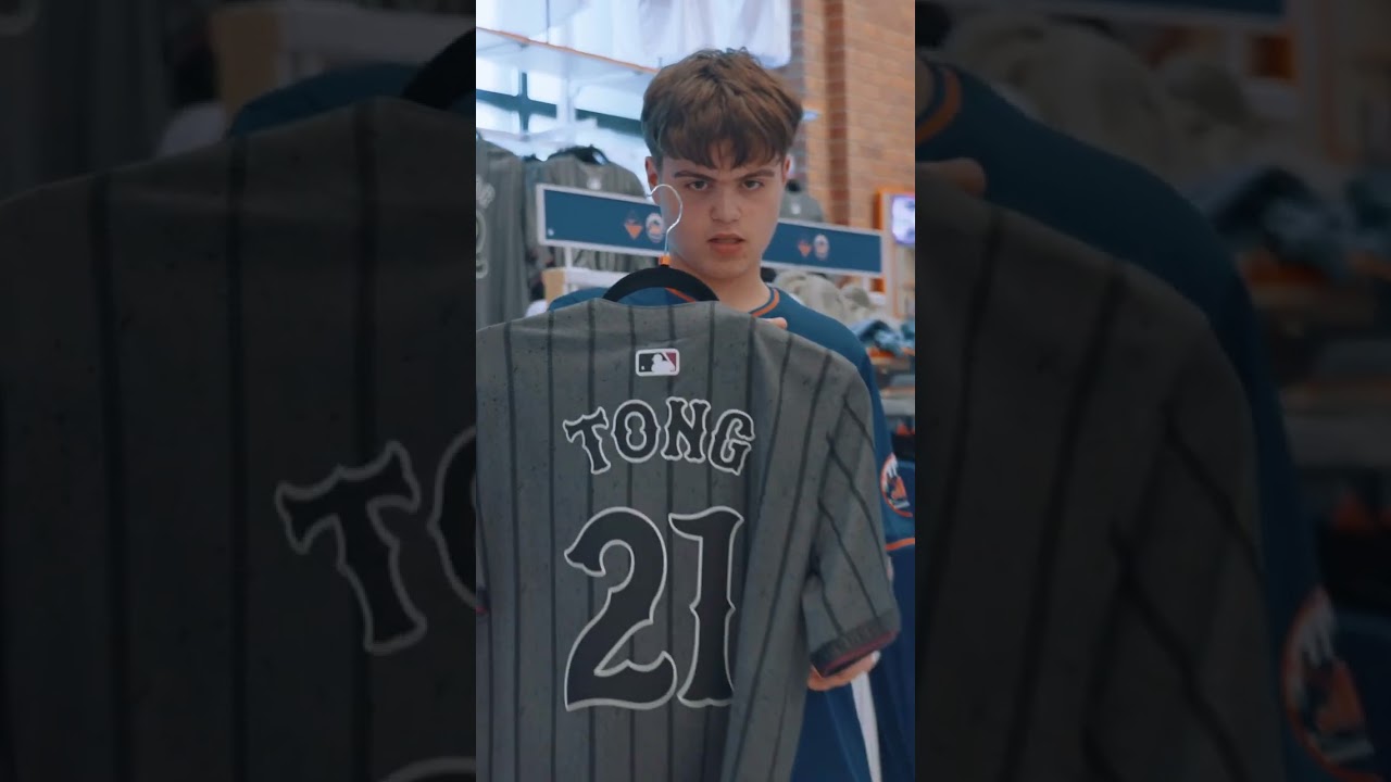 A.J. Minter surprised fans with a Citi Field shopping spree for Fan Appreciation Weekend!