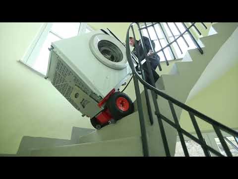 CargoMaster C120 - Wendeltreppe